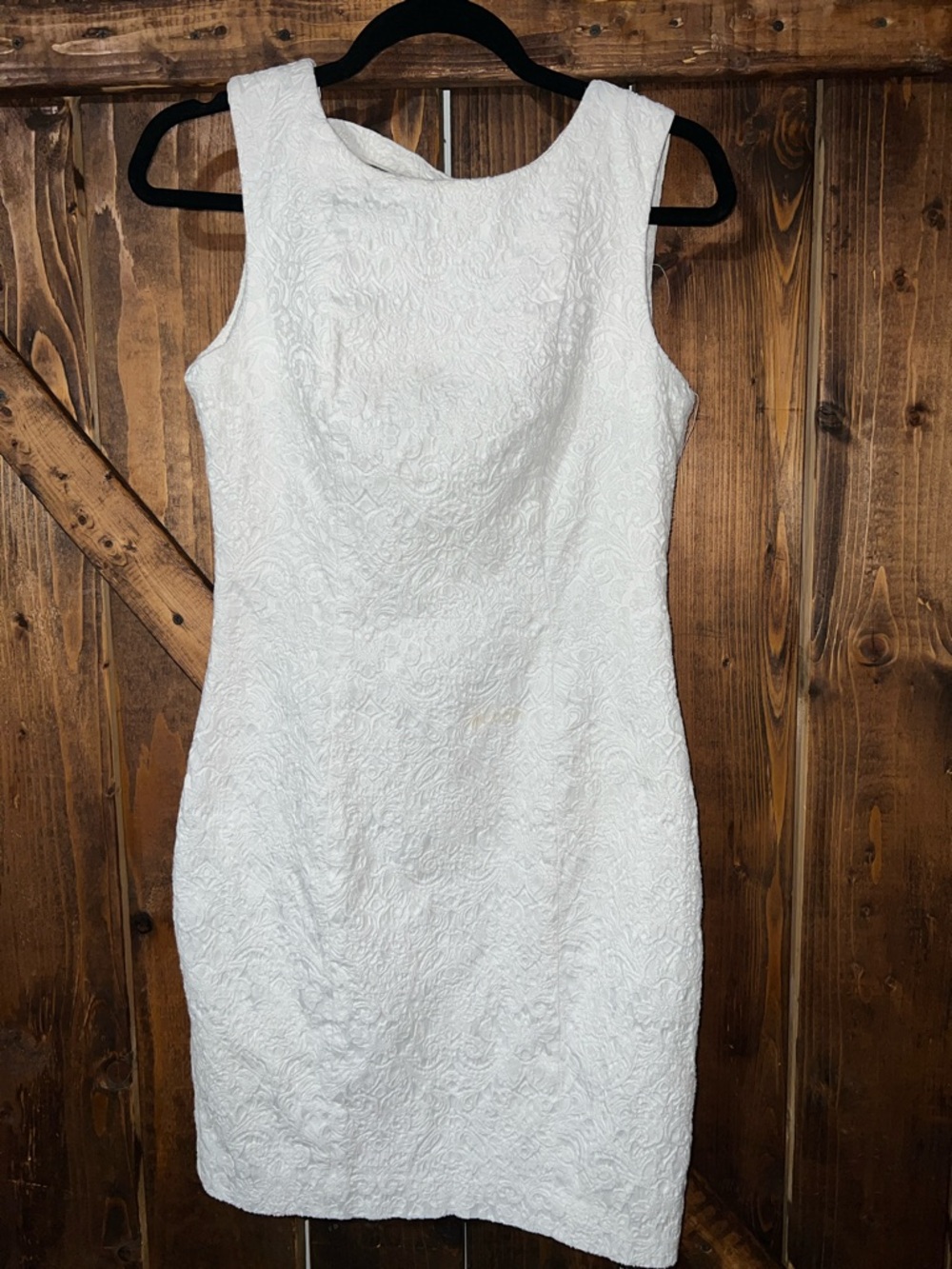 H&M White Textured Sleeveless Mini Dress